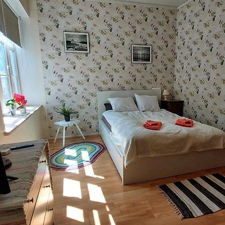 Posti 19 Apartment Хаапсалу Екстер'єр фото
